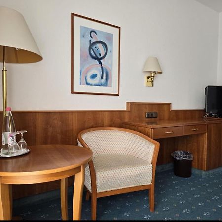 Pension De Lux Königsbrunn Exteriör bild